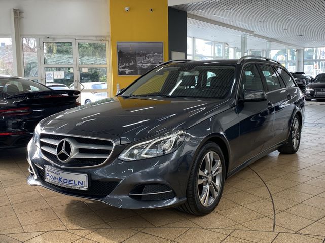 Mercedes-Benz E 220 T*AHK*NAVi*SiTZHZG*LEDER*LED*AMBiENTE*