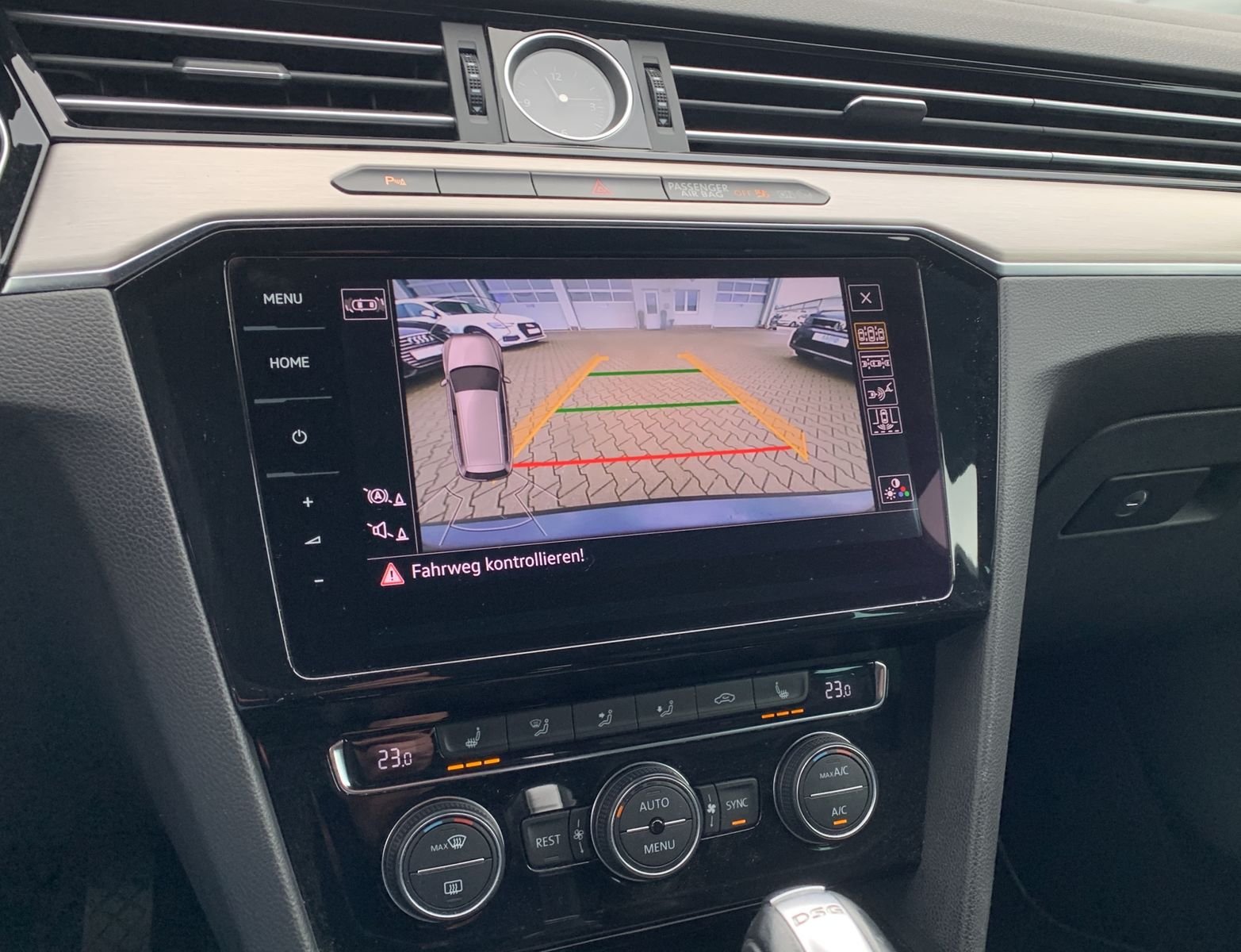 Fahrzeugabbildung Volkswagen Passat Variant 2.0 TDI*Highline*LED-Matrix*Pano*