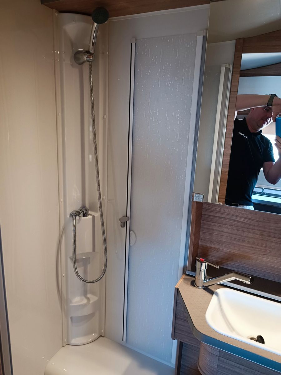 Fahrzeugabbildung Weinsberg CaraSuite 650 MEG Ford *Automatik*Smart-TV