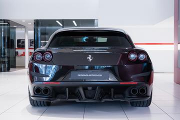 صورة 10 لـ 2018 Ferrari GTC4LUSSO