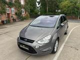 Ford S-MAX 2.0 Titanium/Automatik/Navi/Panorama/AHK - Ford S-Max mit Benzin-Antrieb: Kleinbus, 2.0