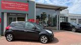 Kia Venga 1.6 DT*NAVI*RFK*SH*LRH*wenig KM - schwarze Kia Venga