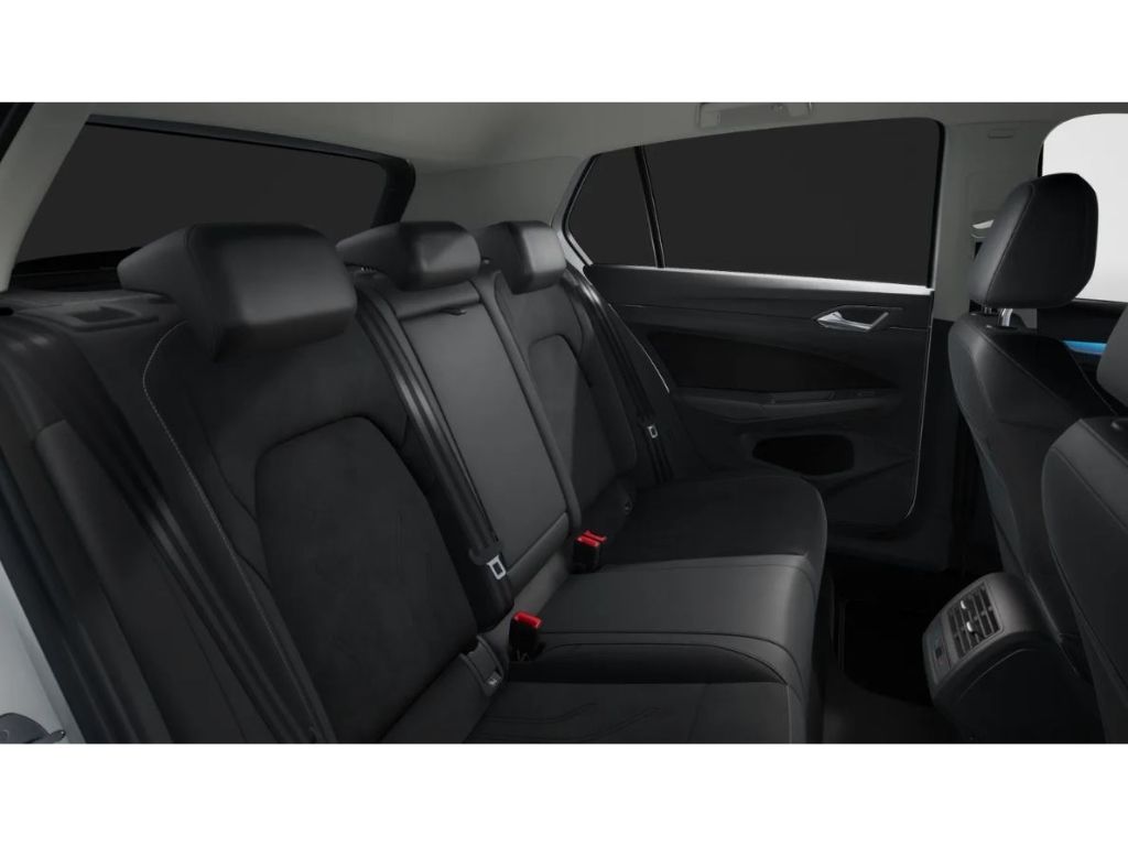 Volkswagen Golf Life 1.5l eTSI DSG Kamera ACC Light Assist  foto 13