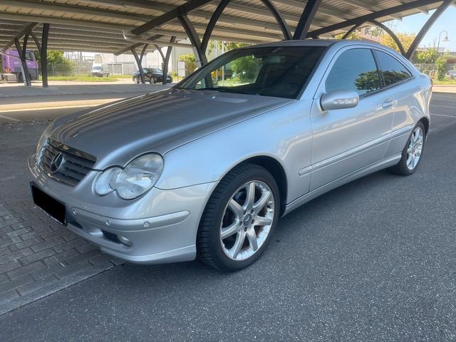 Mercedes-Benz C230 Kompressor SportPaket Automatik TÜV 05/2026