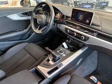Audi A4 *ACC*AHK*NAVI*CARPLAY*2-ZONEN*SZHZ*LED*
