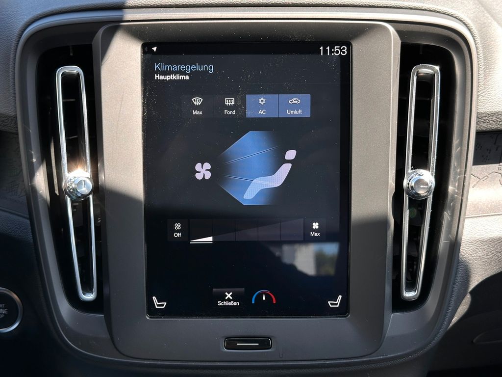 Volvo XC40 D3 2WD *Sitzh.*Navi*LED*Tempomat*LM*