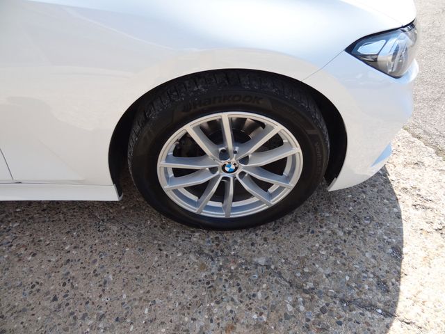 Fahrzeugabbildung BMW 318d/1.Hd/Widesreen/LED/Navi/SitzH/TopZustand