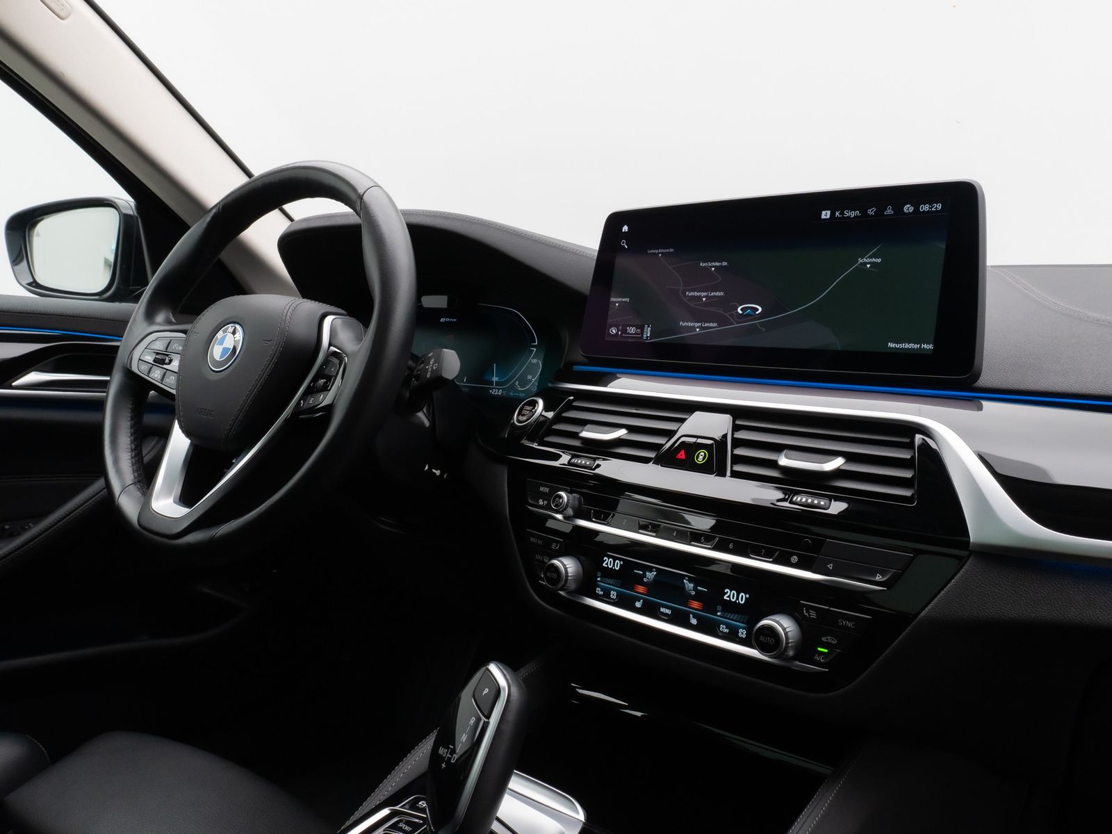 Fahrzeugabbildung BMW 530e Luxury Line Panorama Kamera HUD DAB 4xKlima