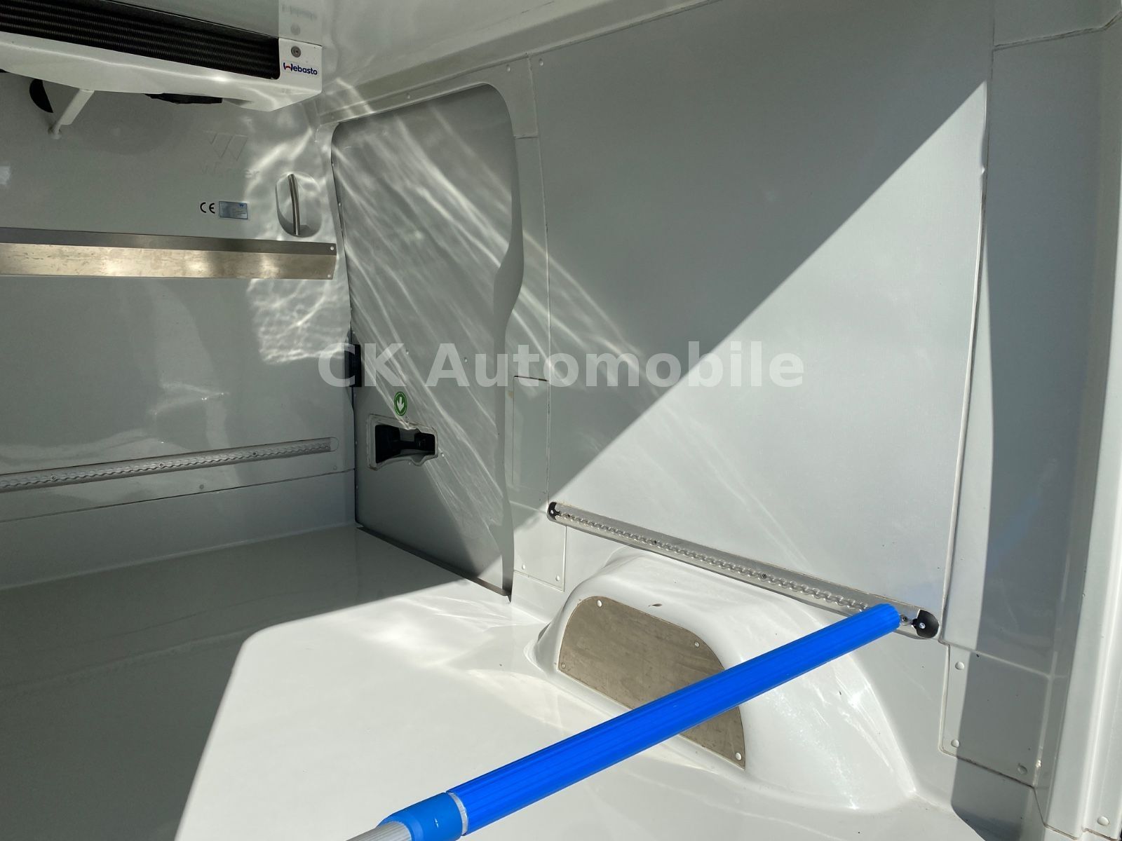 Fahrzeugabbildung Mercedes-Benz Sprinter III Kühlkasten 317CDI/Navi/LED/360°Kam