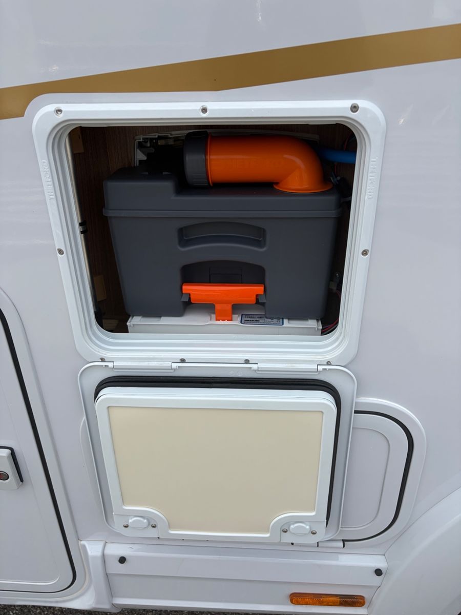 Fahrzeugabbildung Eura Mobil Contura 766EF Comfort