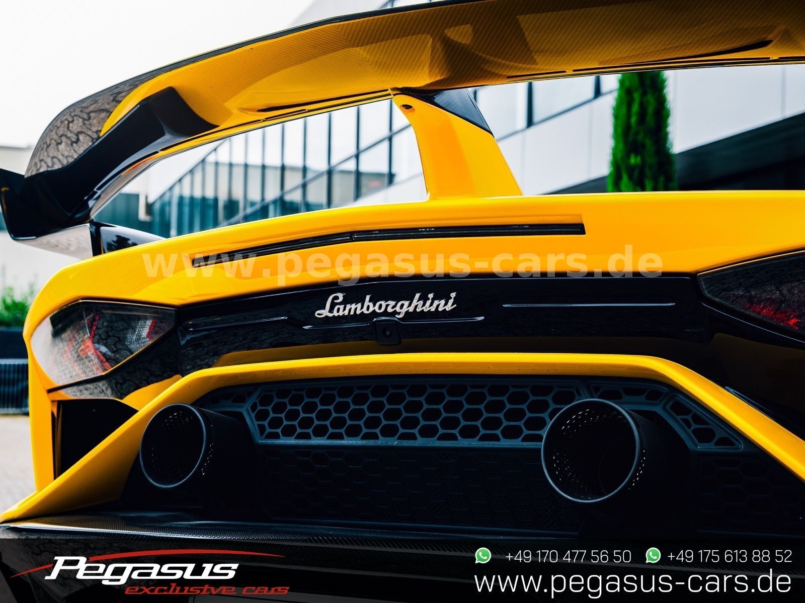 LAMBORGHINI Aventador - 35