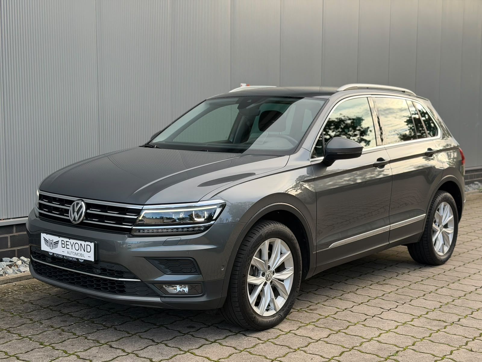 Volkswagen Tiguan 2.0 TDI DSG Highline 4Motion AHK NAV RFK foto 4