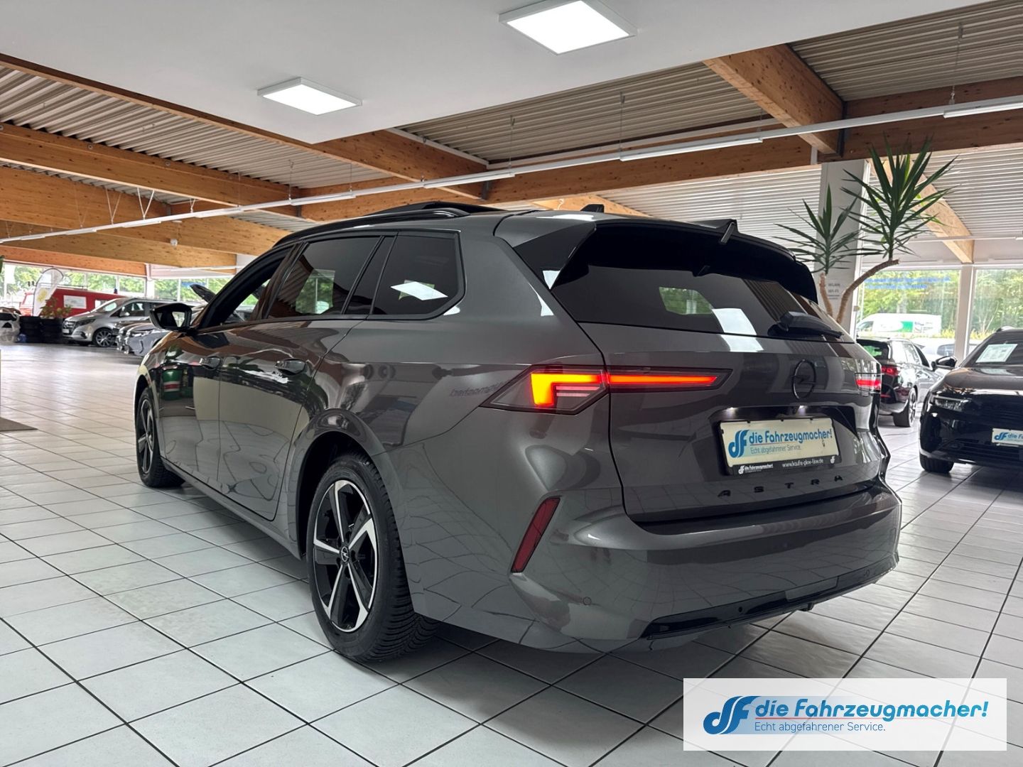 Fahrzeugabbildung Opel Astra L Sports Tourer GS HUD El. Panodach Navi D