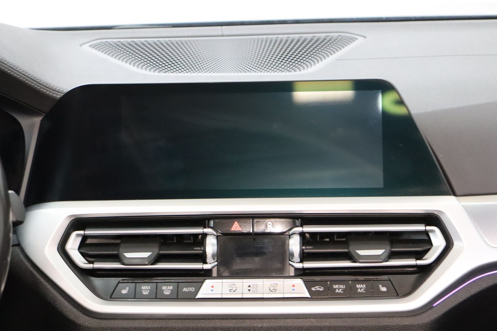 Fahrzeugabbildung BMW 320 d Touring M Sport * HUD * Pano *