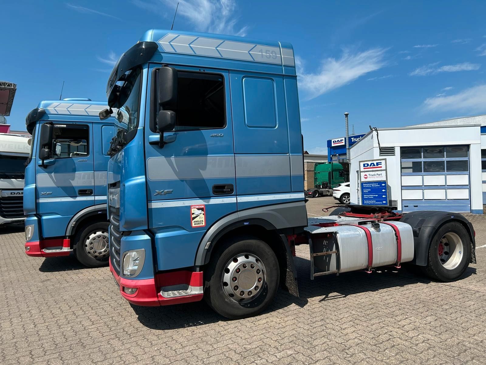 Fahrzeugabbildung DAF 2 Stk. XF 450 FT, ADR
