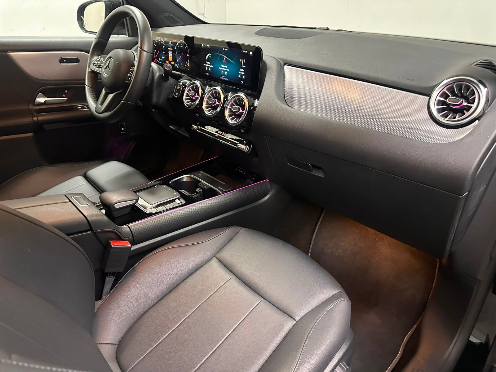 Fahrzeugabbildung Mercedes-Benz GLA 180 d DCT *STYLE*DISTRO*KEYLESS*KAMERA*LED*