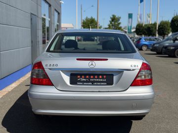Mercedes E 220 - 10