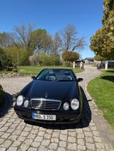 Mercedes-Benz CLK 320 - schwarze Mercedes-Benz CLK 320