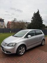 Volkswagen Golf 5 Plus 1,6 Benzin. TÜV NEU - Volkswagen Golf aus 2007: 1.6