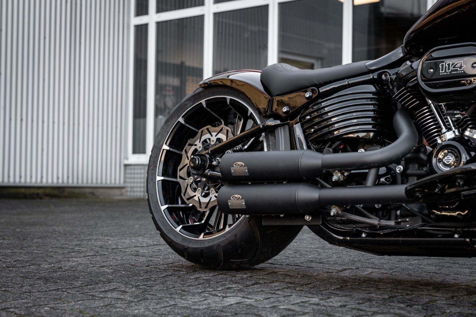 Fahrzeugabbildung Harley-Davidson FAT BOY FLFBS 114 MY24 - JEKILL&HYDE - CUSTOM