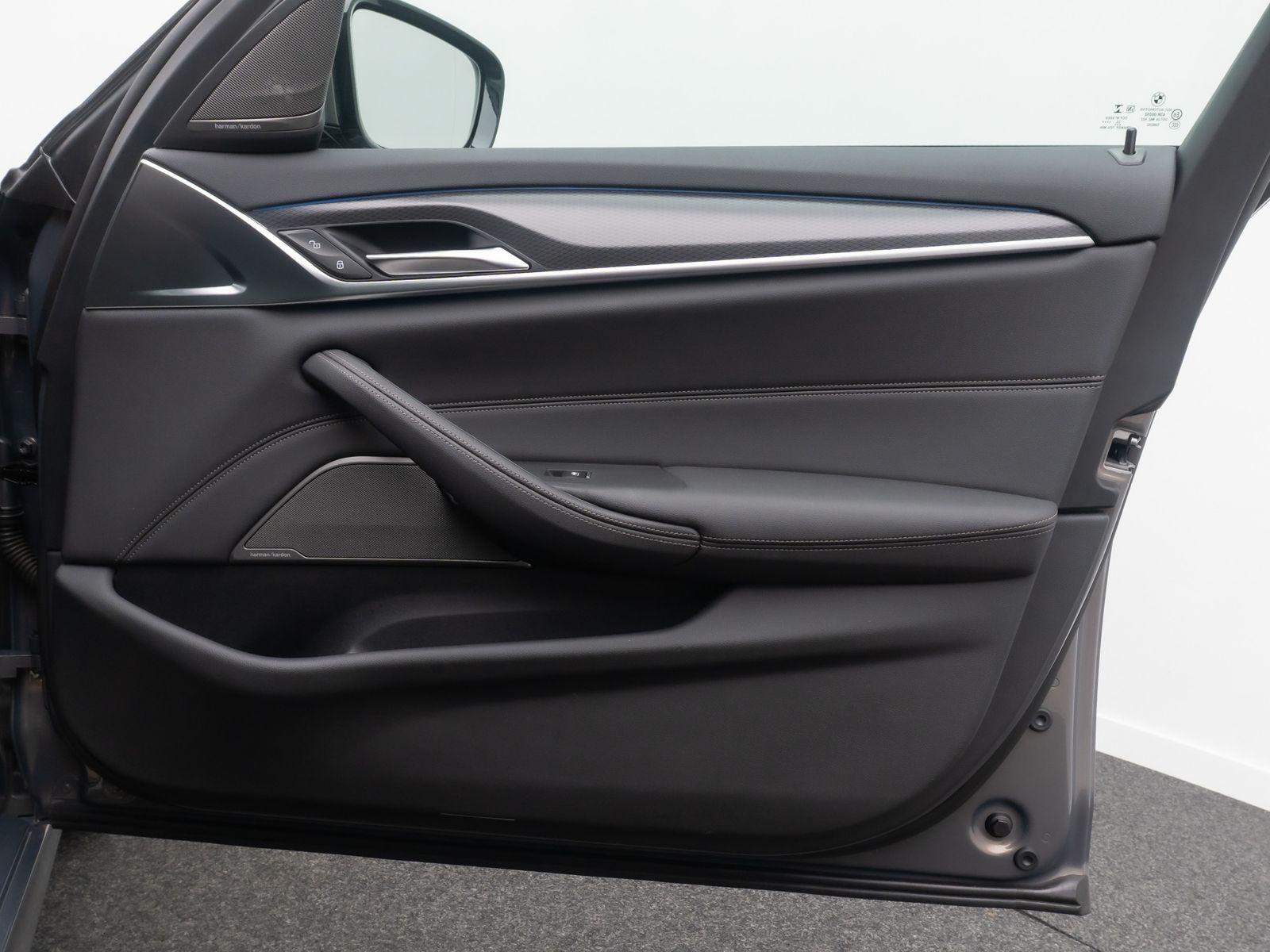 Fahrzeugabbildung BMW 530e xD M Sport H/K DAB HUD Individual 19Zoll