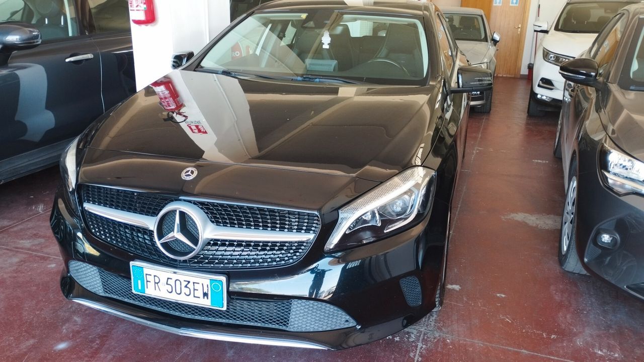 MERCEDES-BENZ Mercedes-benz A 180 d Automatic Premium
