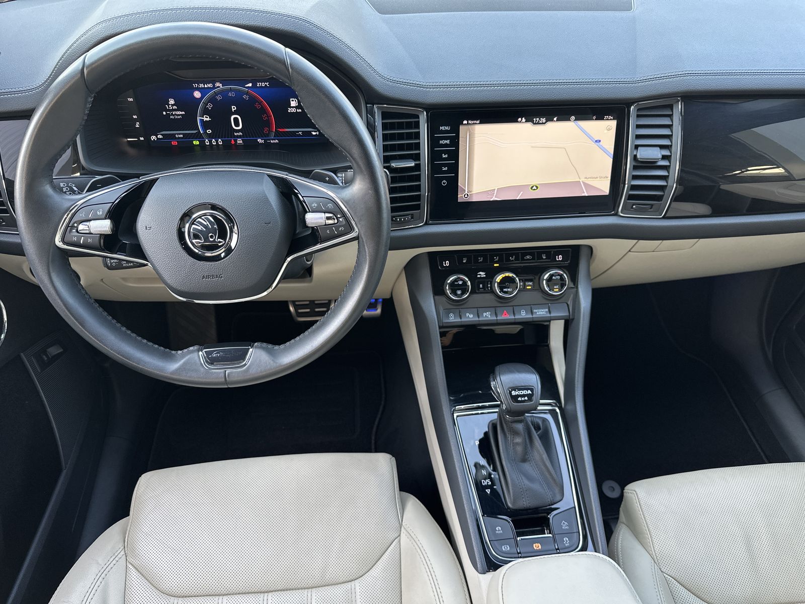 Fahrzeugabbildung SKODA Kodiaq 2.0 TDI L&K 4x4 NAV+MATRIX+ACC+KAMERA+AHK