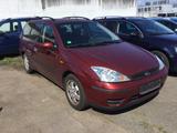 Ford Focus 1.6 Trend - Ford Focus aus 2002: Kombi