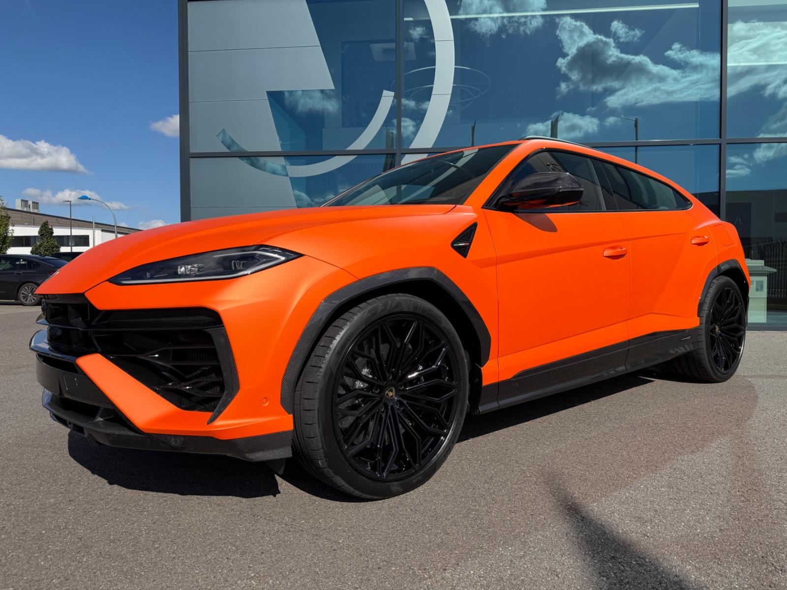 Lamborghini URUS SE*CARBON OUTSIDE+INSIDE*MATT*