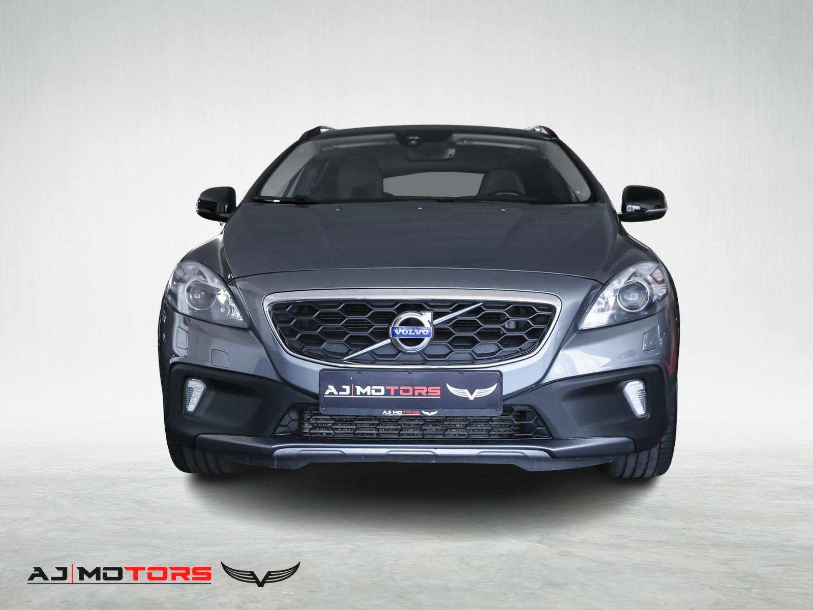 Volvo V40 Cross Country You! *KAMERA-NAVI-SHZ-TEMPOMAT