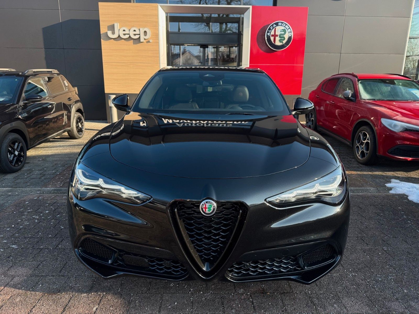 Fahrzeugabbildung Alfa Romeo Stelvio Intensa elekt. AHK Matrix LED Kamera NAV