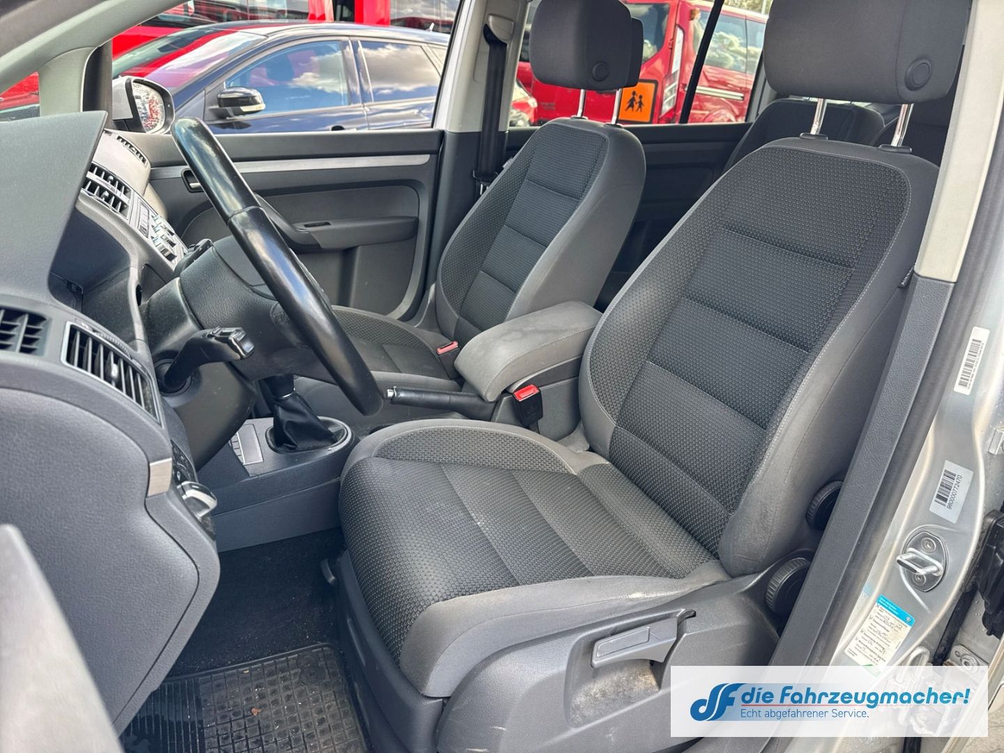 Fahrzeugabbildung Volkswagen Touran Comfortline Navi Dyn. Kurvenlicht *EXPOR