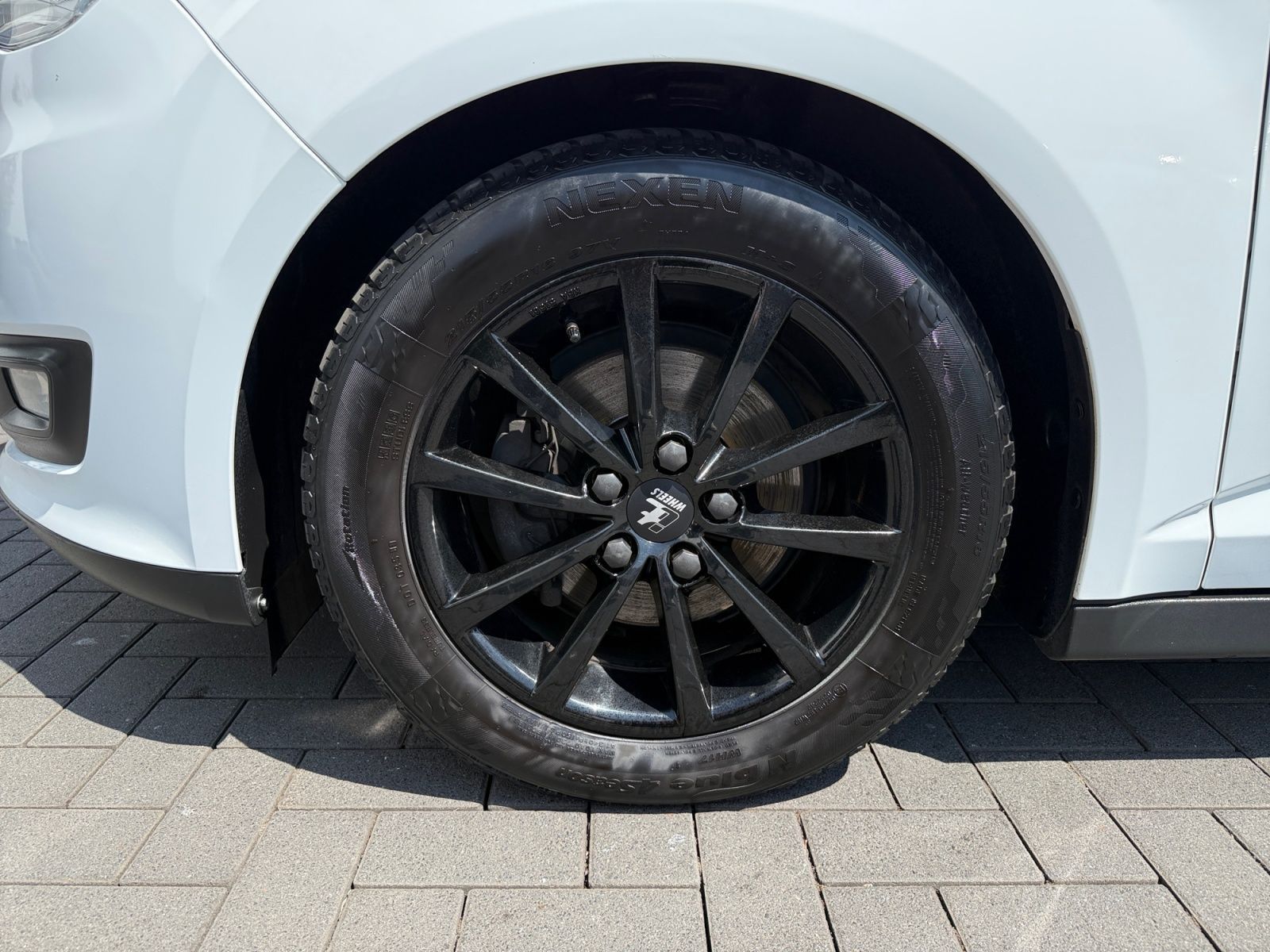 Fahrzeugabbildung Ford C-Max Trend 1,0 EcoBoost TEMPO Sitzhzg.