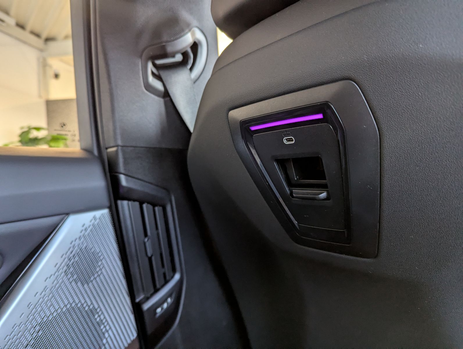 BMW 520 d M-Sport Innov.-Paket H/K LED Pano AHK 360° - Image 25