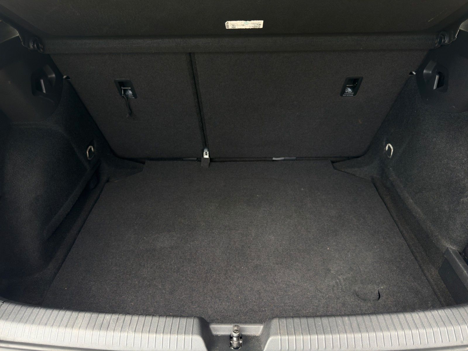 Fahrzeugabbildung Volkswagen Golf VIII Lim.*Bhz.Lenk*Virt.Cockpit*Carplay*LED