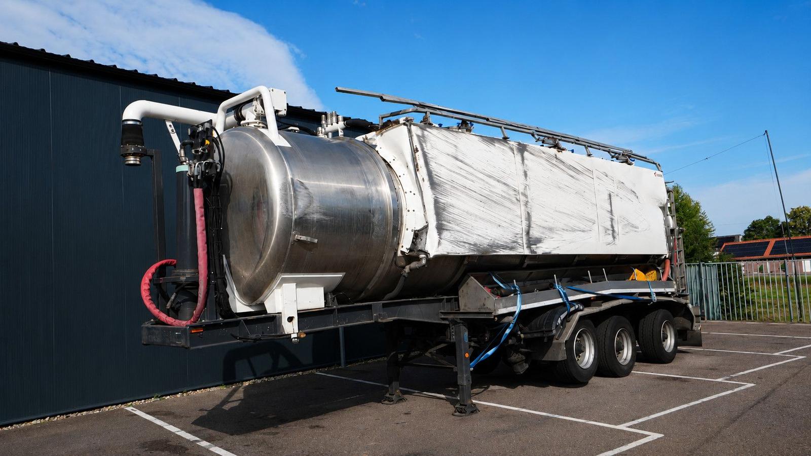 Other Ligthart 3 axle high pressure and suck 27 m3 tip