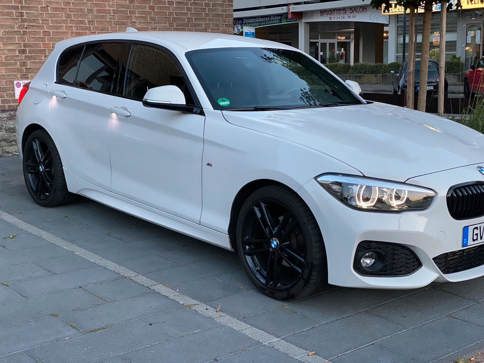 BMW 118