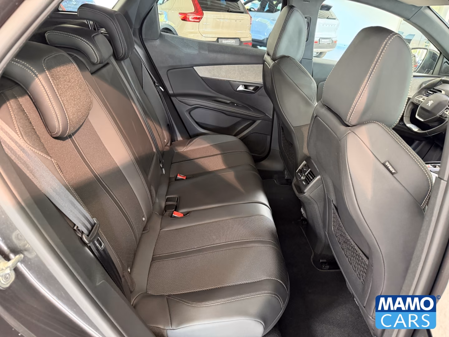 Peugeot 3008 Hybrid 136 GT  AHK/ACC/CAM/NAVI/SHZ