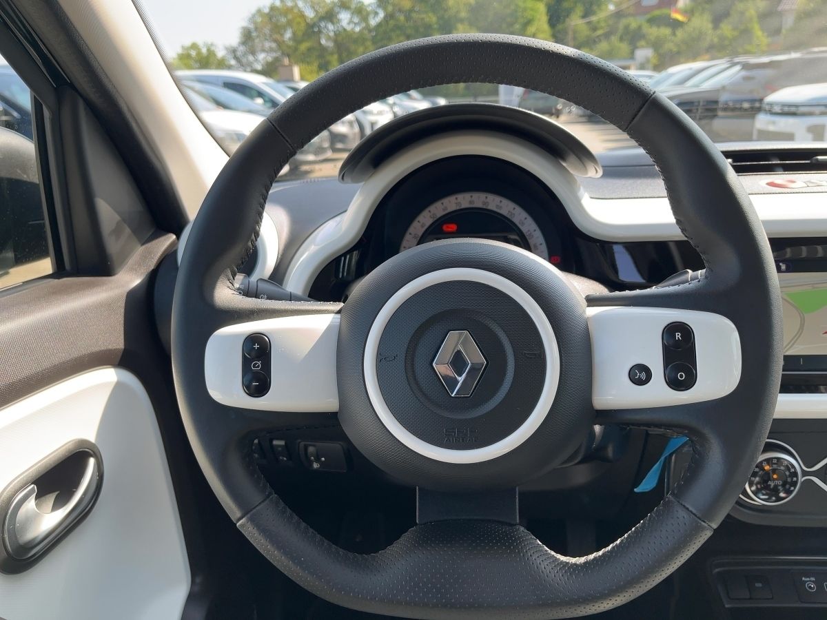 Fahrzeugabbildung Renault Twingo E-TECH INTENS Kamera SHZ Faltdach
