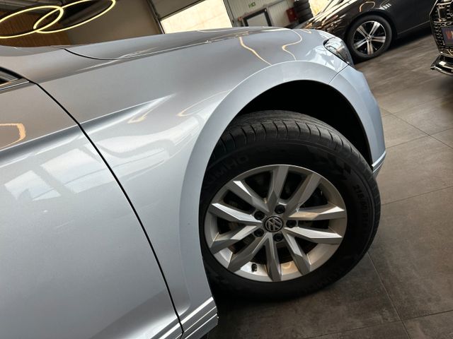 Volkswagen Passat *KEYLESS*ACC*AHK*NAV*3-ZONEN*LED*