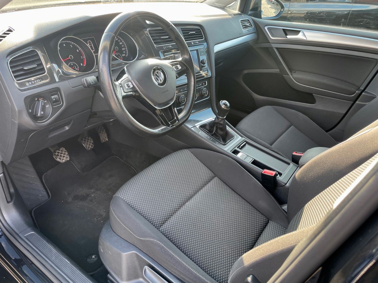 Fahrzeugabbildung Volkswagen Golf VII 1.0 TSI Lim. Trendline Klima 1.HAND SHZ