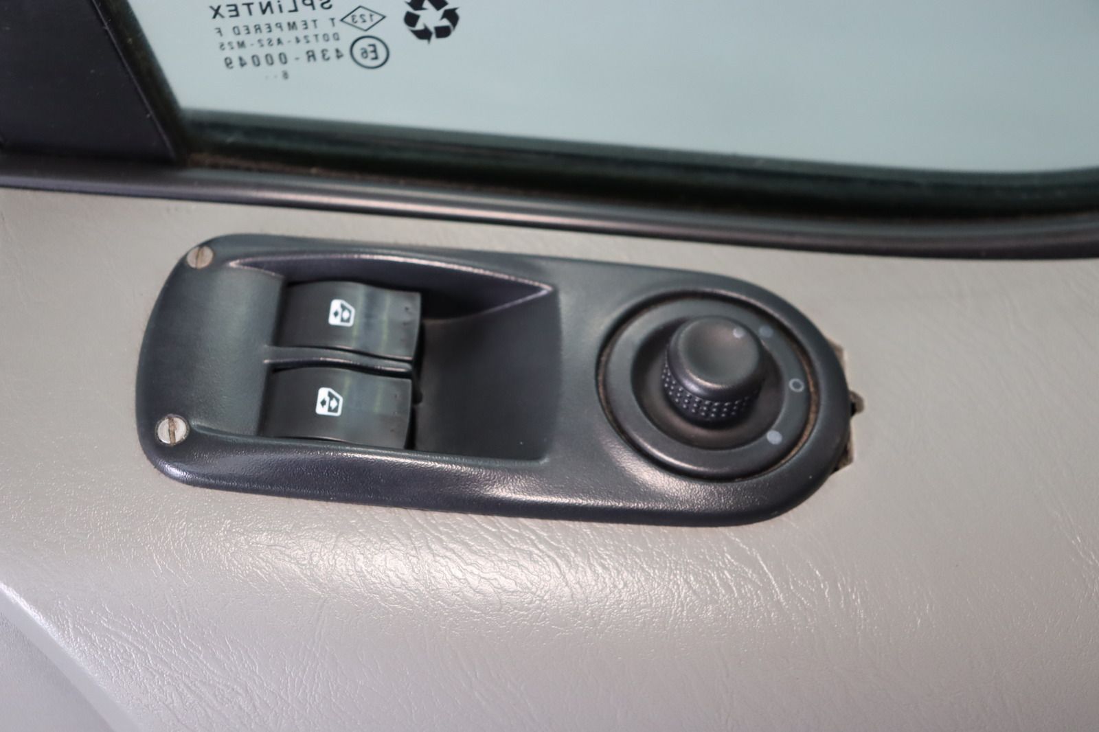 Fahrzeugabbildung Opel Vivaro 2.0CDTI 66kW * MwSt. ausweisbar
