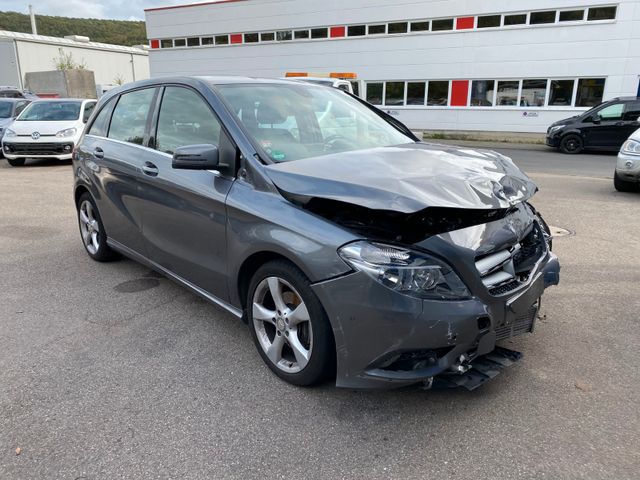 Mercedes-Benz B 180 B -Klasse Unfall