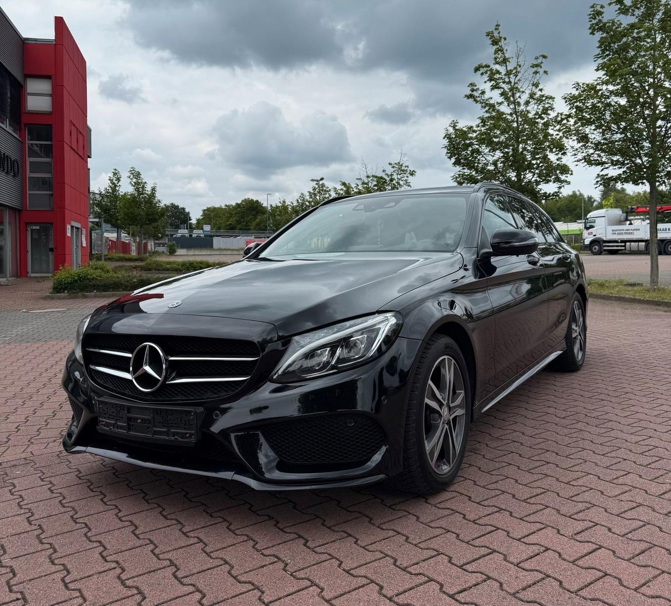 Mercedes-Benz C 220