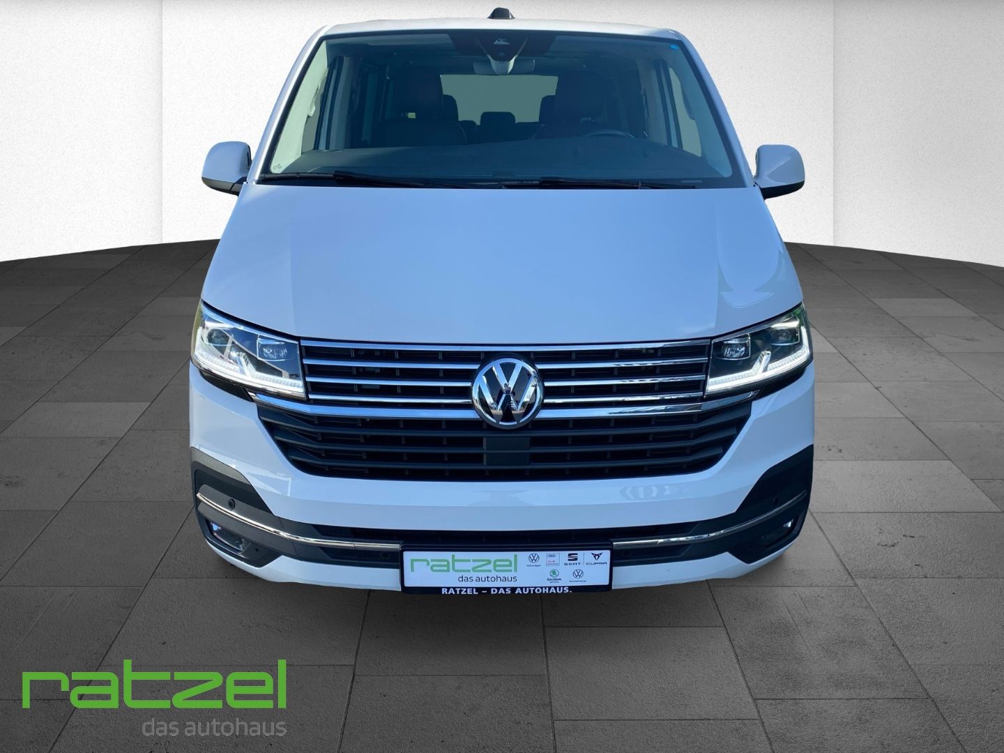 Fahrzeugabbildung Volkswagen T6.1 Multivan 2.0 TDI DSG Generation Six AHK-abn
