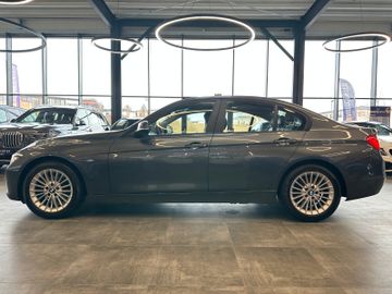 BMW 320 d Limousine *2. Hand*Klima*SHZ*Navi*DAB*HUD*