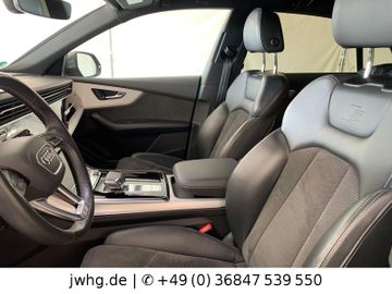 Audi Q8 - 11