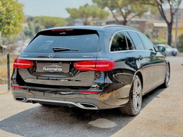 Mercedes E 220 - 4
