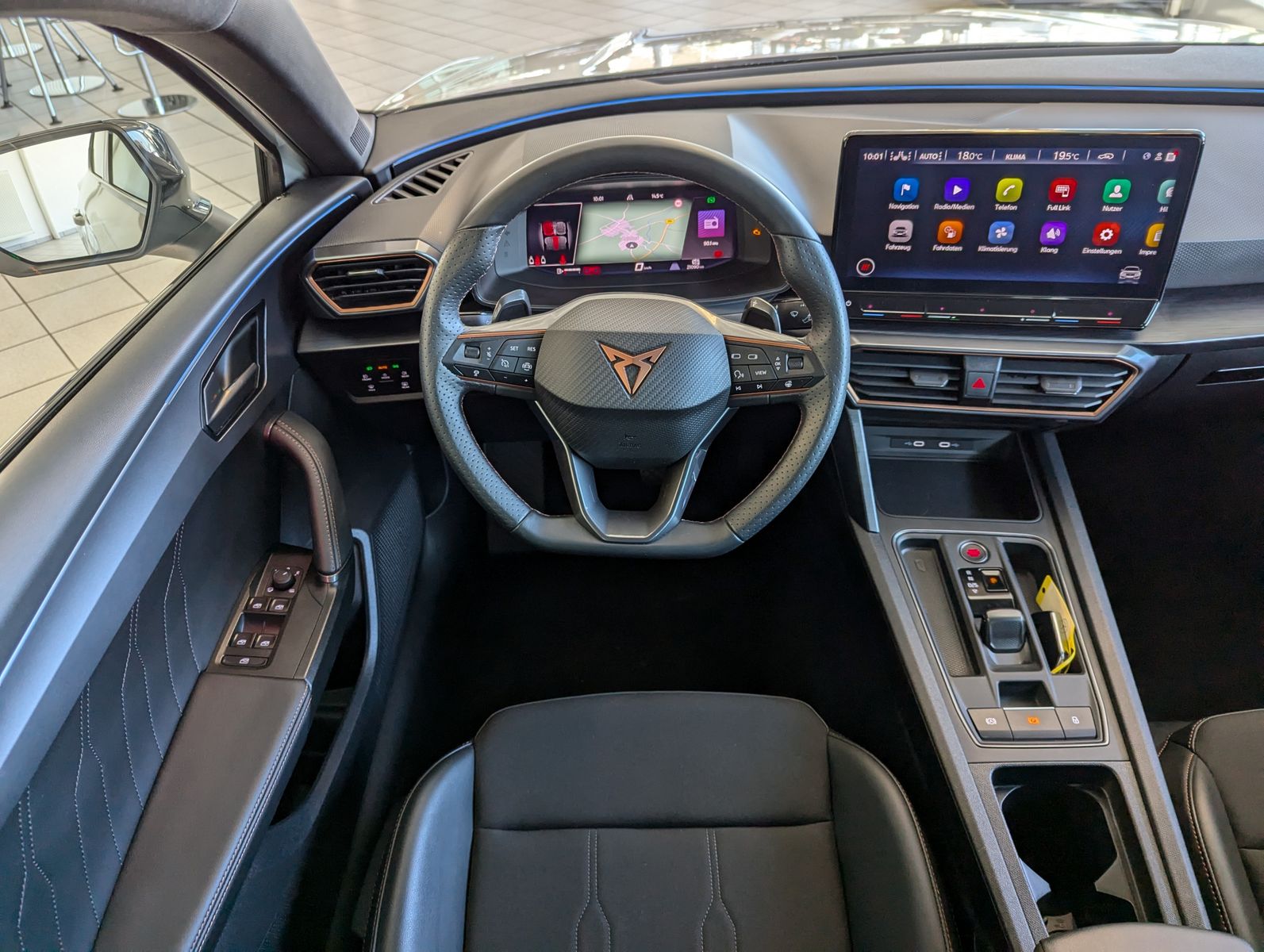 Fahrzeugabbildung CUPRA Leon 1.5 TSI DSG ACC Full-Link Matrix Navi Cam