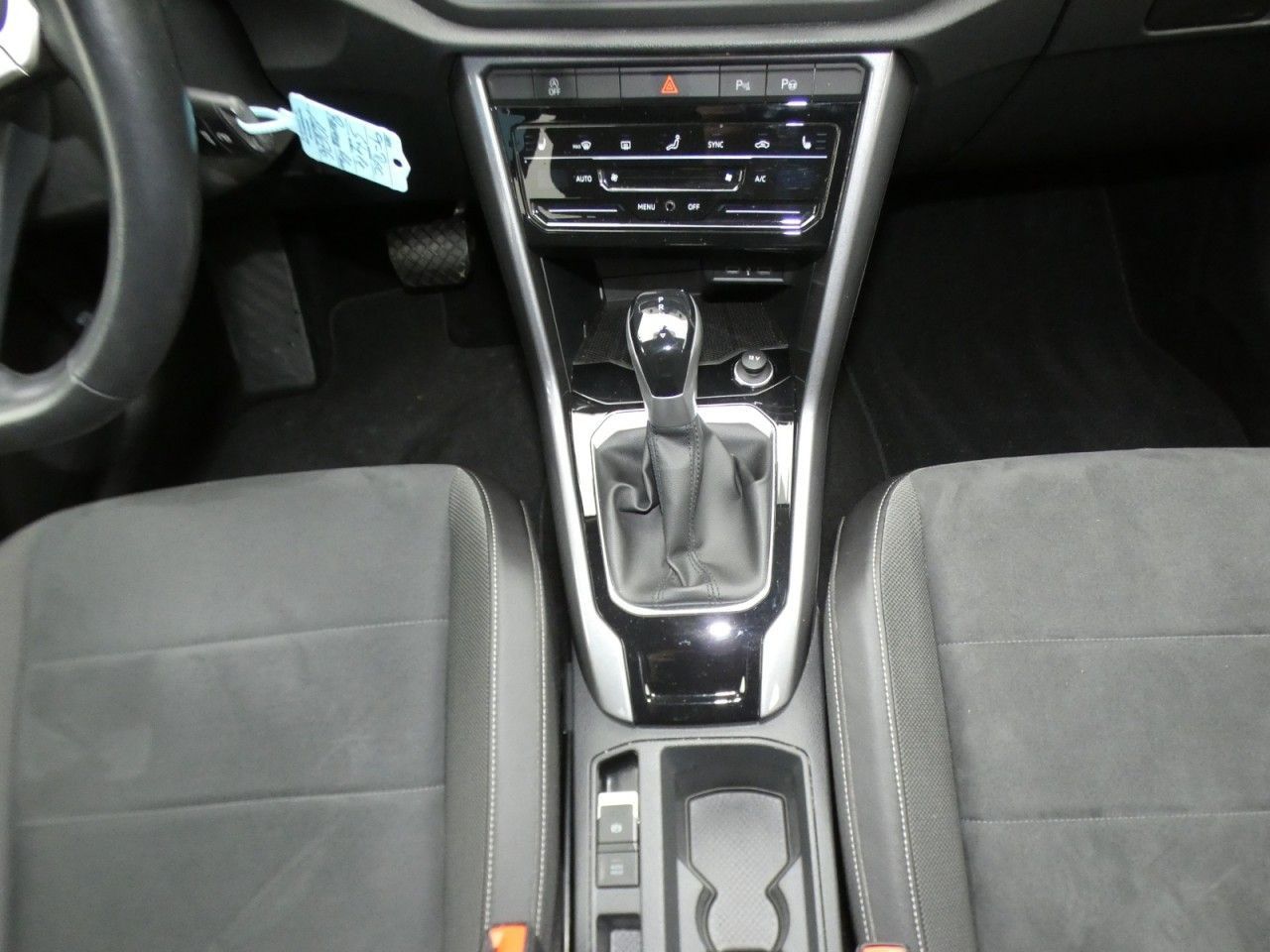 Volkswagen T-Roc TSI Style DSG IQ-Light APP Navi ACC SHZ foto 5